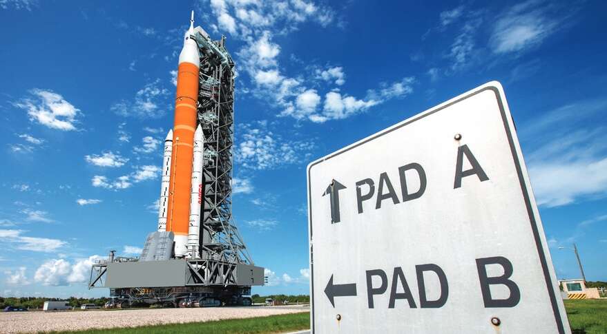 Аудит НАСА выявил значительные перерасходы средств на мобильную пусковую платформу SLS